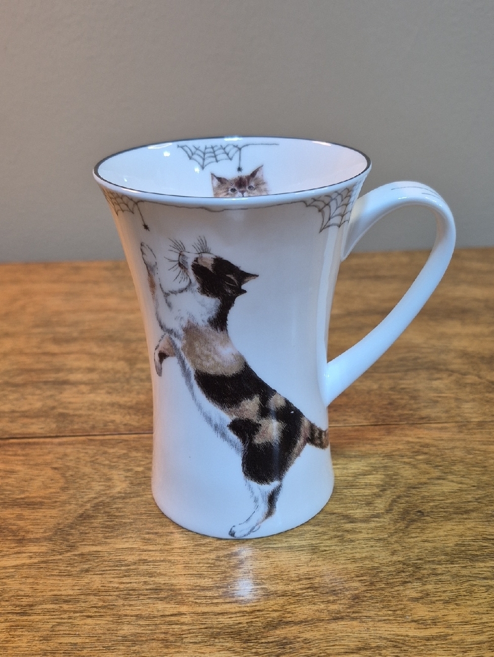 HUDSON MIDDLETON "Sophisticats" Fine Bone China Adorable Cat Mug